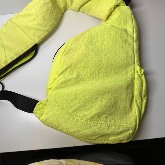 FREE PEOPLE FP Movement Renegade Sling (Small Stains) Haven’t tried to clean - Picture 6 of 6